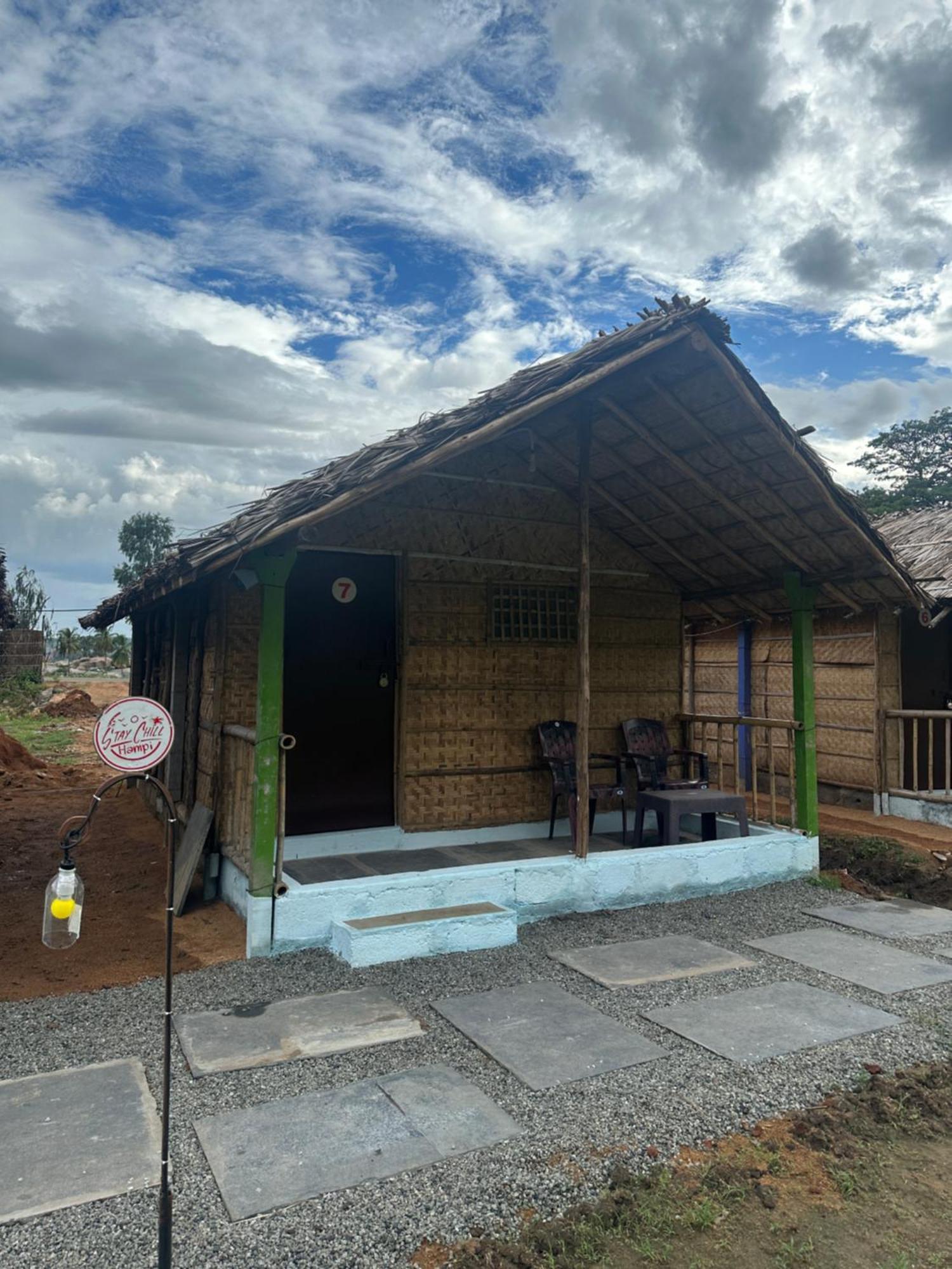 The Gravity Cafe -A Unit Of Staychillhampi Extérieur photo